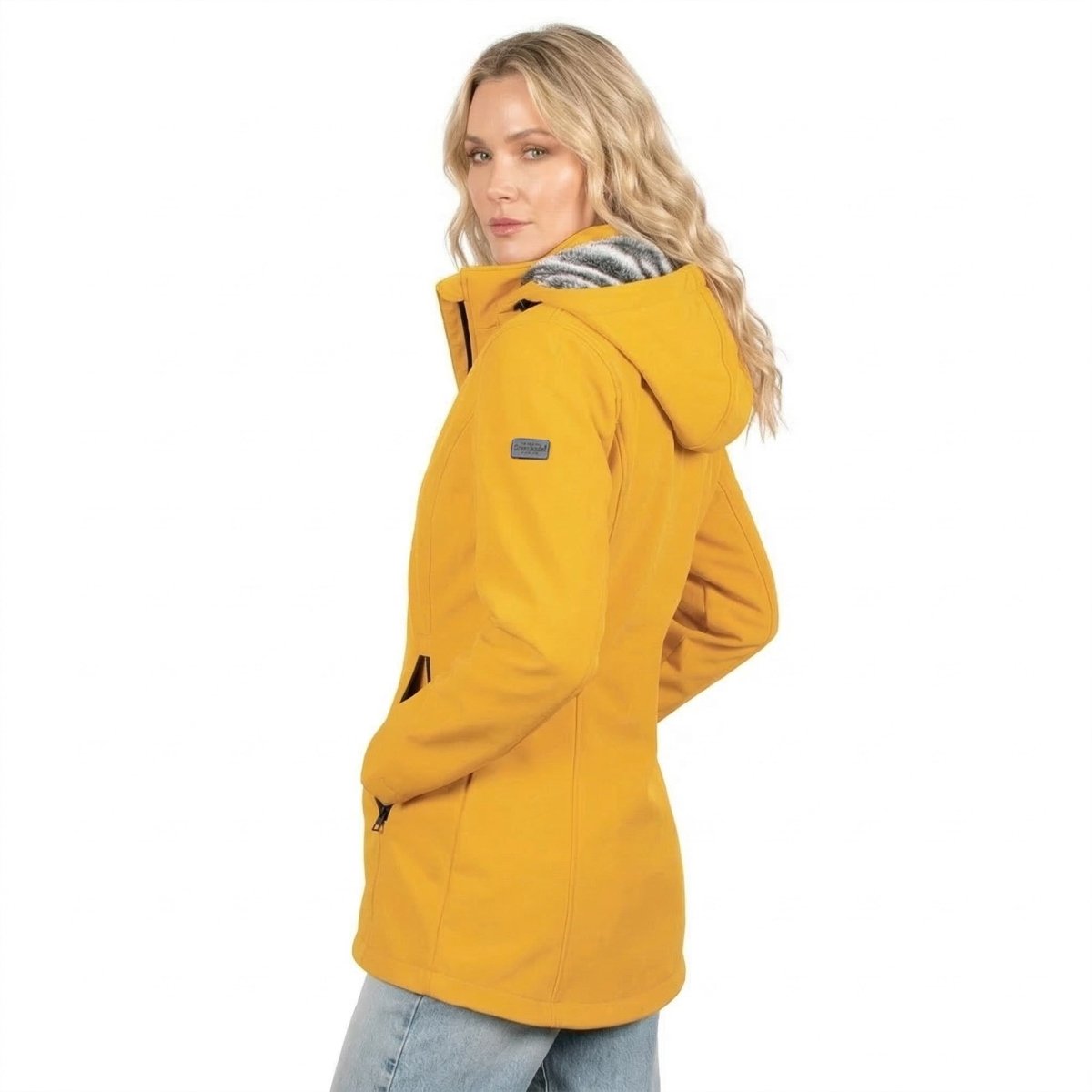 Chamarra Softshell Con Gorro Desmontable Greenlander Mujer - Greenlander