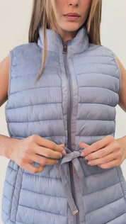 Chaleco capitonado para mujer con bolsas en costados Greenlander