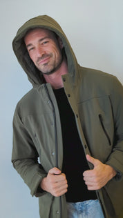 Chamarra con Capucha para hombre con bolsa interna Greenlander